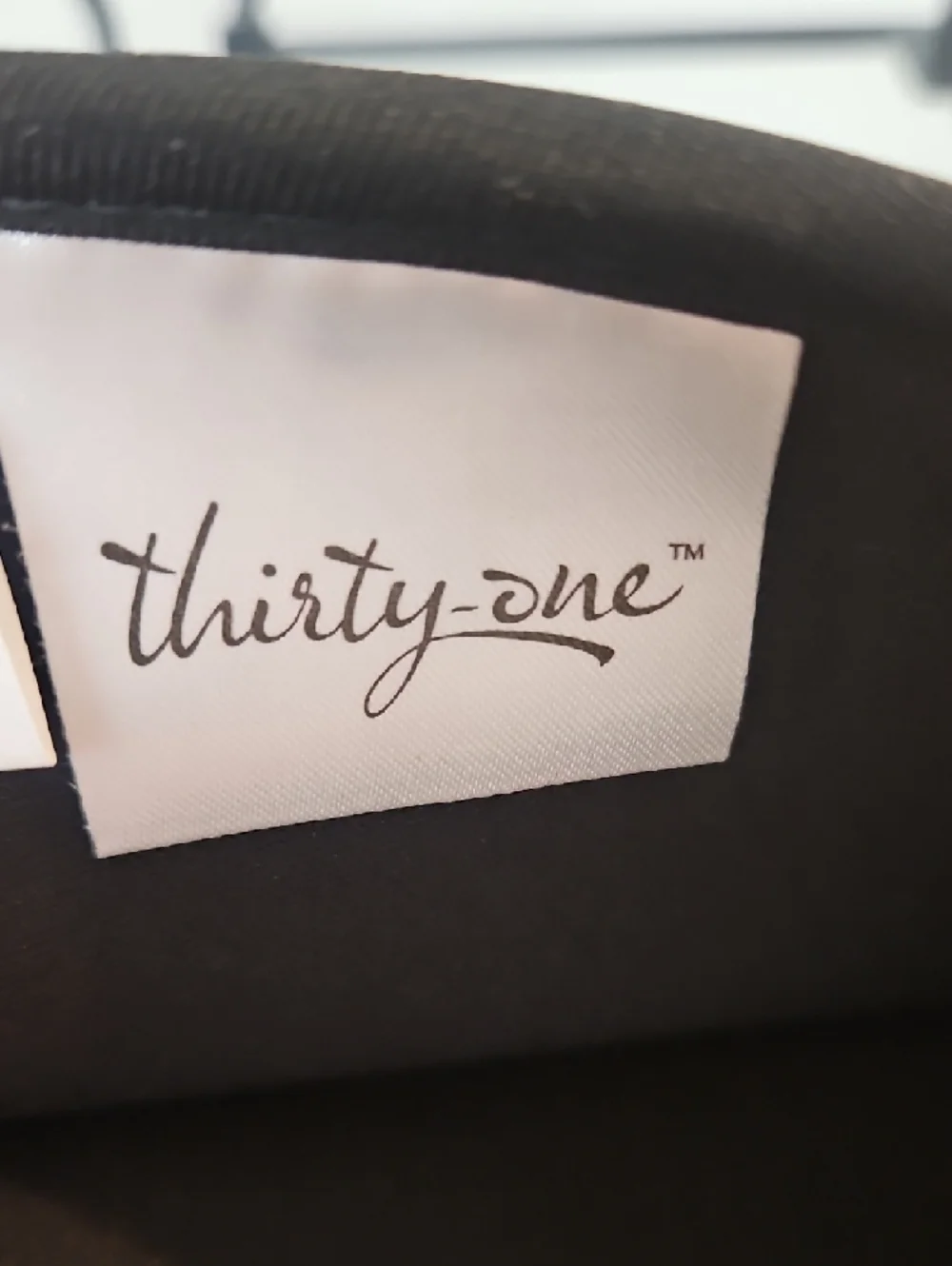 thirty-one Medallion Black, White & Pink Scuba Tote Tablet Ipad Sleeve